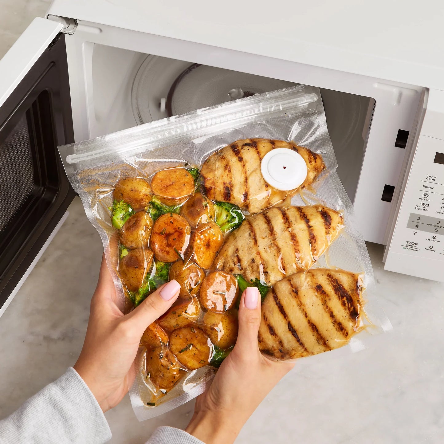 Vacuum Sealer (Vacuum Sealer + 10 Bags)